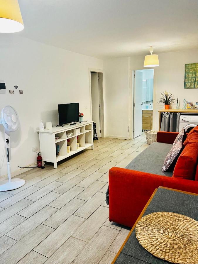 Cozy Apartment In Centric Area At Caleta De Fuste With Air Conditioner Exterior photo