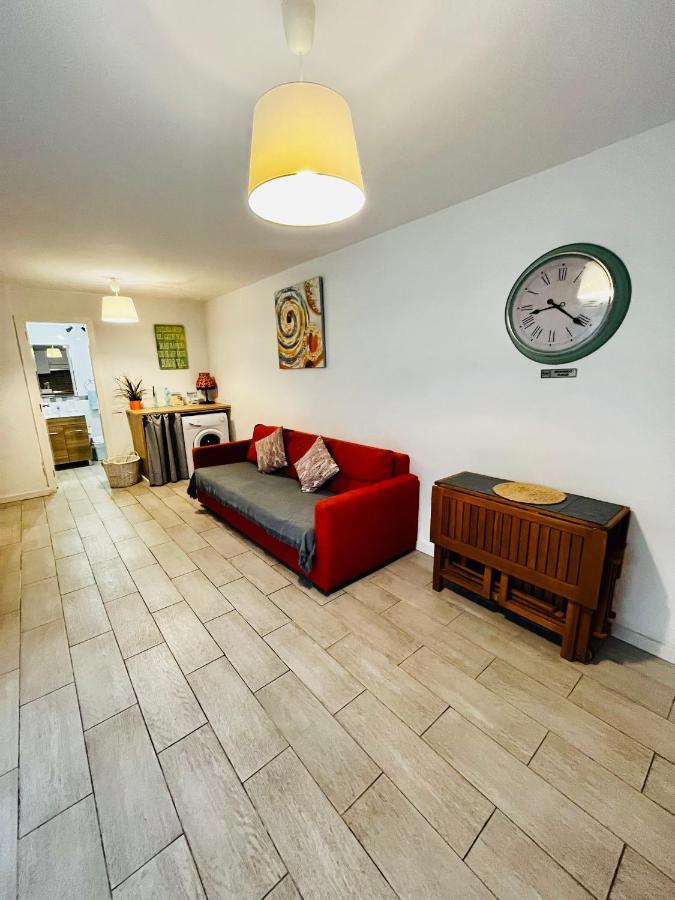 Cozy Apartment In Centric Area At Caleta De Fuste With Air Conditioner Exterior photo