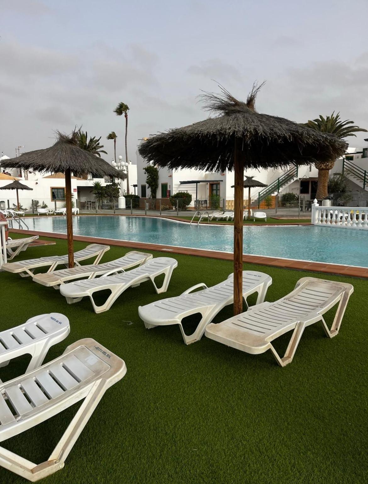 Cozy Apartment In Centric Area At Caleta De Fuste With Air Conditioner Exterior photo